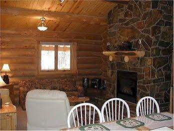 Trails End Lodge Кастер Экстерьер фото